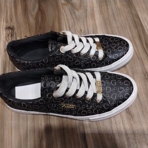 Guess brown sneakers